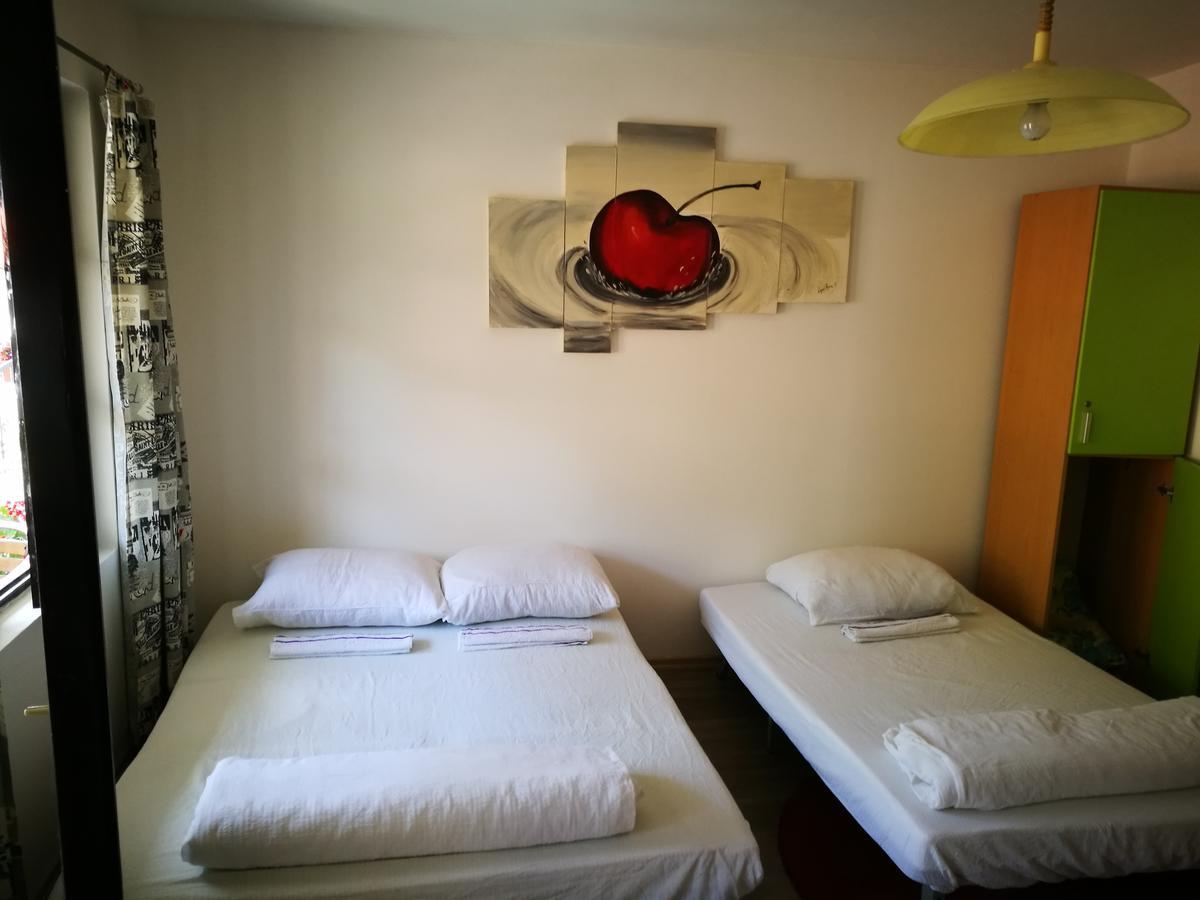 Balkaneros Hostel Mostar Extérieur photo